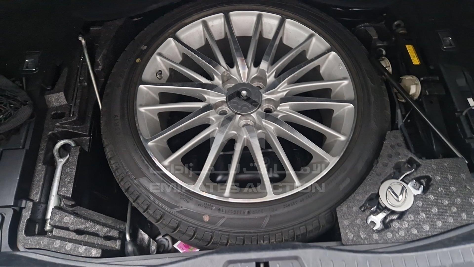 2011 LEXUS LS 460 VIN: JTHBL5EF9B5108146