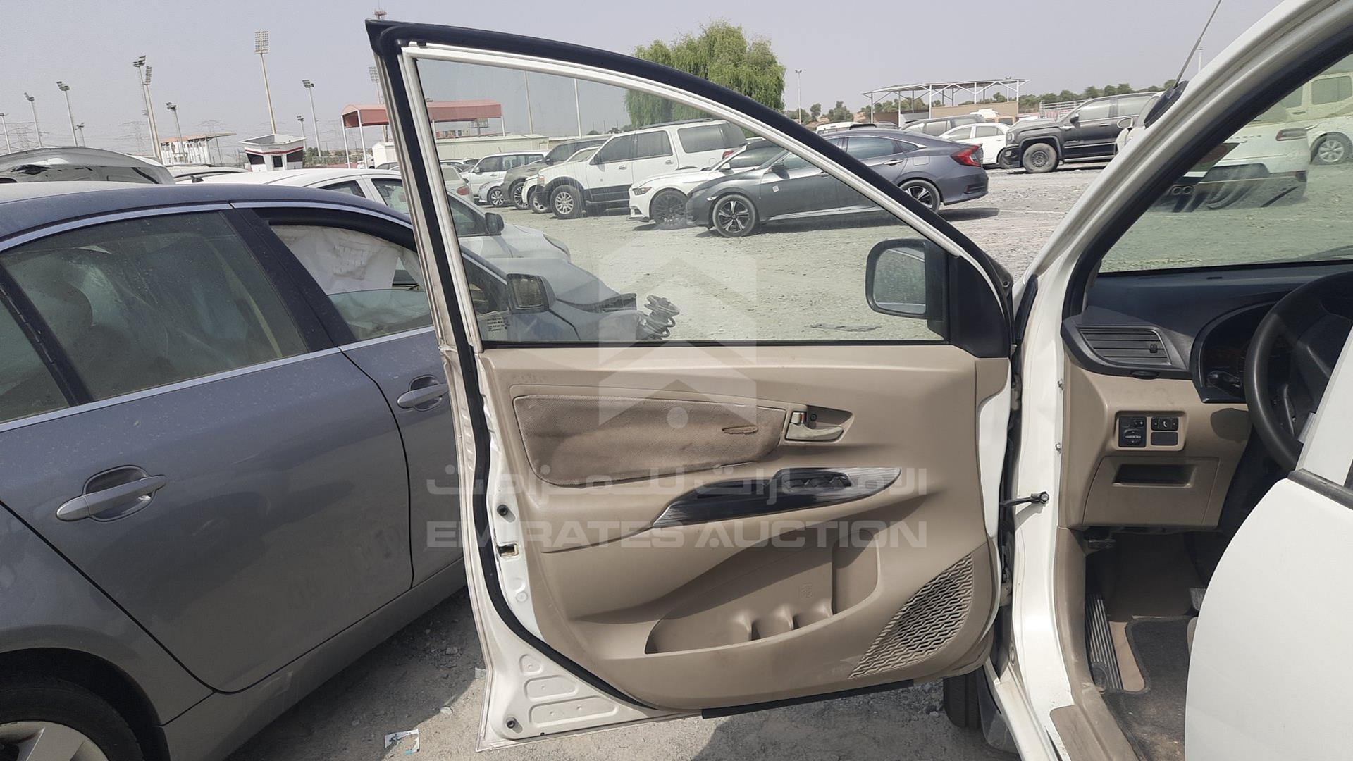 2015 TOYOTA AVANZA VIN: MHKMC13F1FK018413