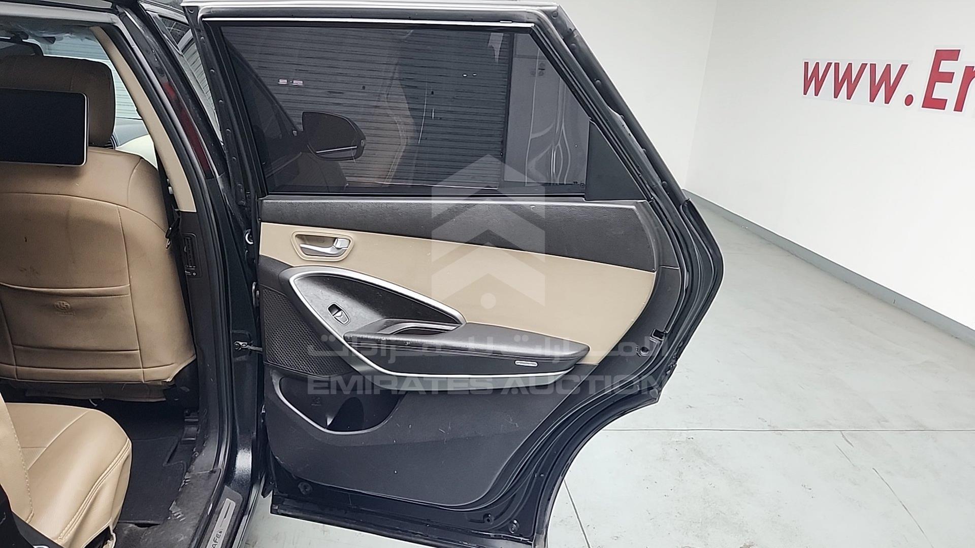 2014 HYUNDAI SANTA FE VIN: KMHSN81E5EU030447