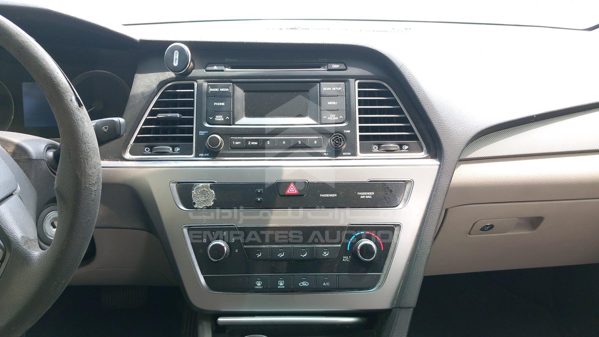 2015 HYUNDAI SONATA VIN: 5NPE24AF8FH039795