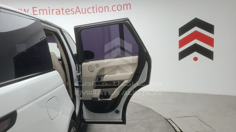VIN: SALGA2EF6EA171169 Auction: EmiratesAuction Lot: 405877 VIN: SALGA2EF6EA171169 Range Rover Autobiography 2014 WHITE Photo 41
