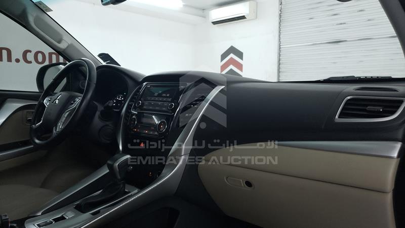 MMEMC21XXHH004146 Auction: EmiratesAuction Lot: 406724 MMEMC21XXHH004146 Mitsubishi Montero 2017 BLUE Photo 25