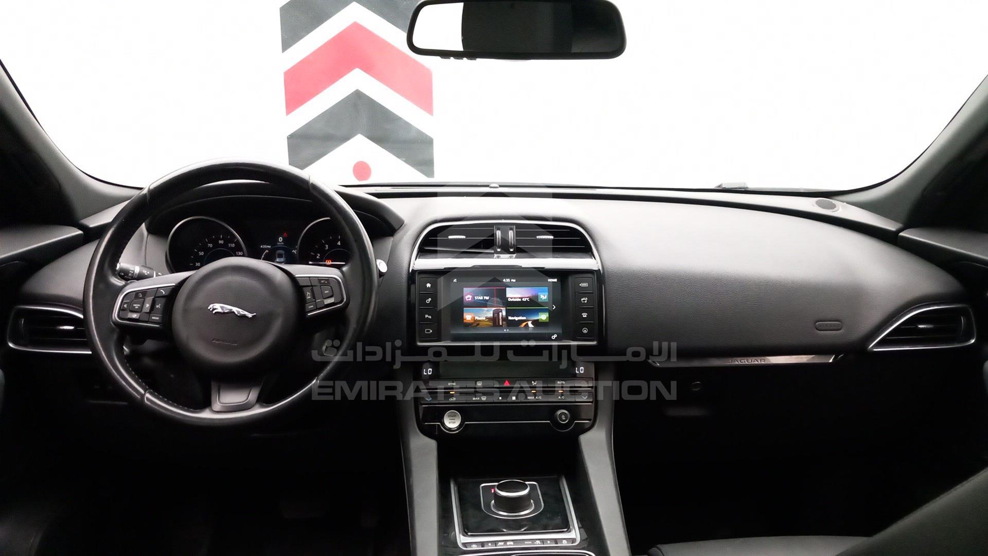 2018 JAGUAR F-PACE VIN: SADCJ2FX3JA280958