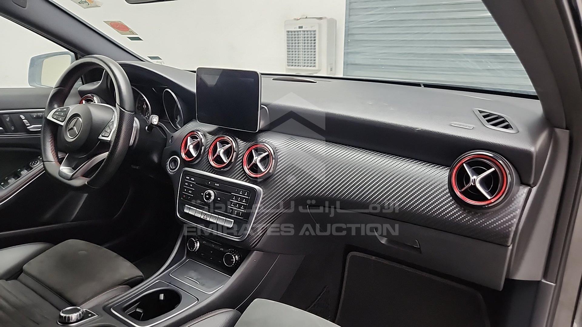 2018 MERCEDES A 250 VIN: WDDBF4EB4JJ734182