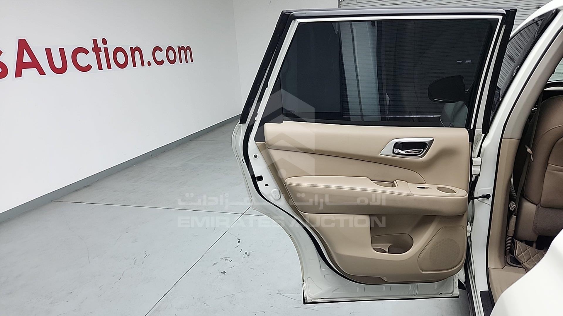 2015 NISSAN PATHFINDER VIN: 5N1AR2M52FC655906