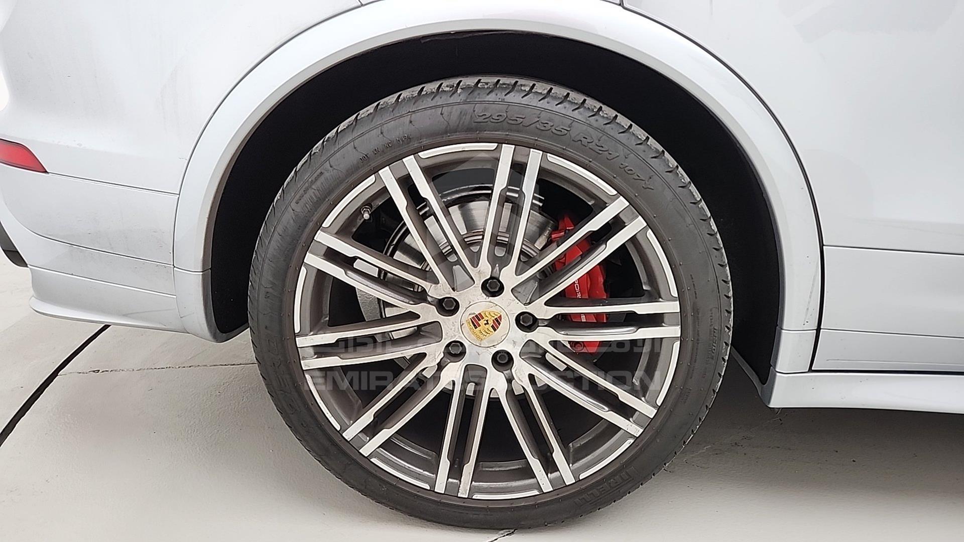 2016 PORSCHE CAYENNE VIN: WP1ZZZ92ZGLA72836