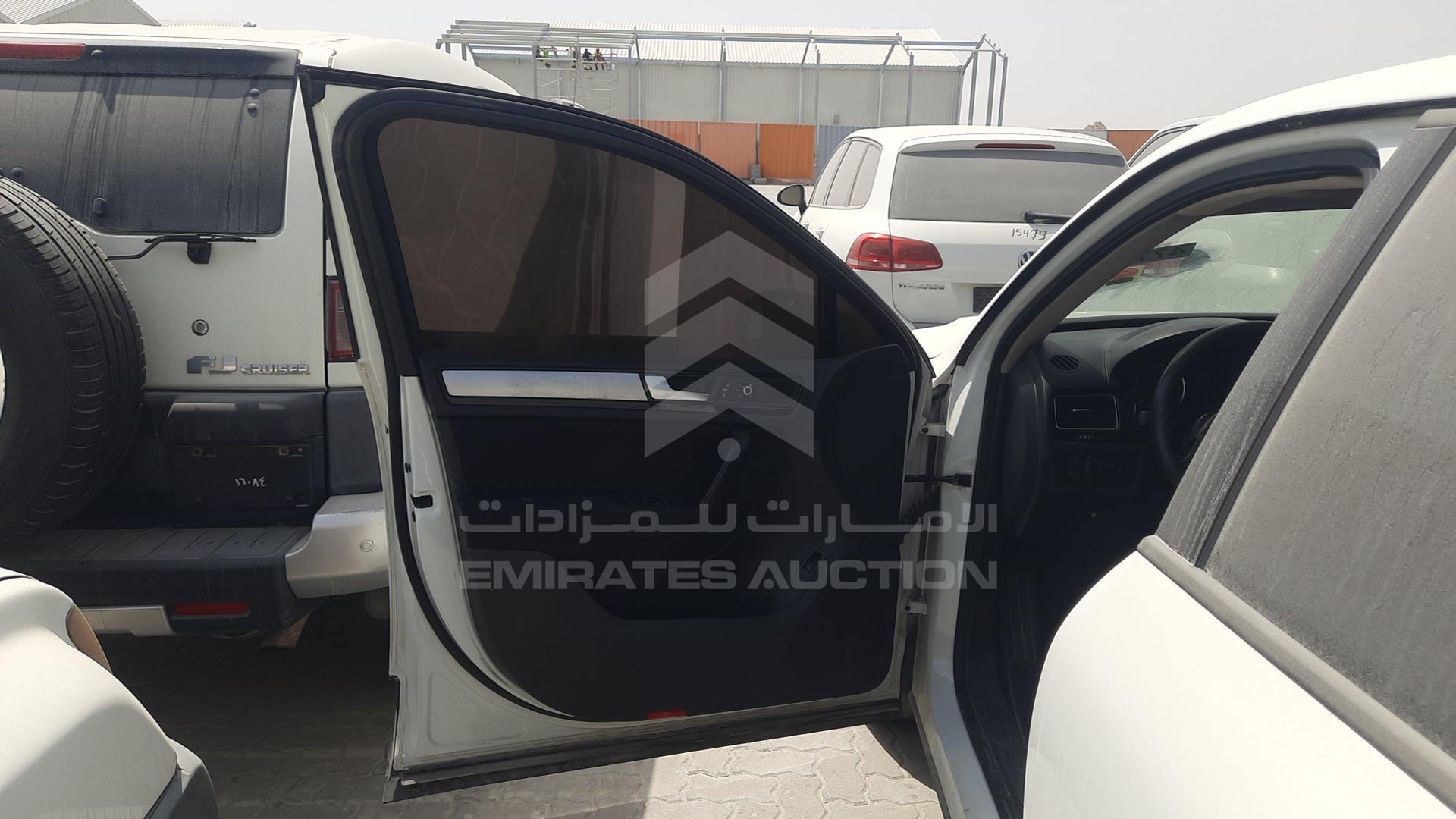 2013 VOLKSWAGEN TOUAREG VIN: WVGBC2BP7DD000268