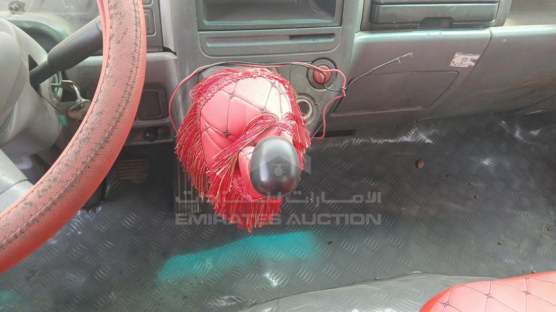2005 Mitsubishi Canter — Gear View — Photo 17