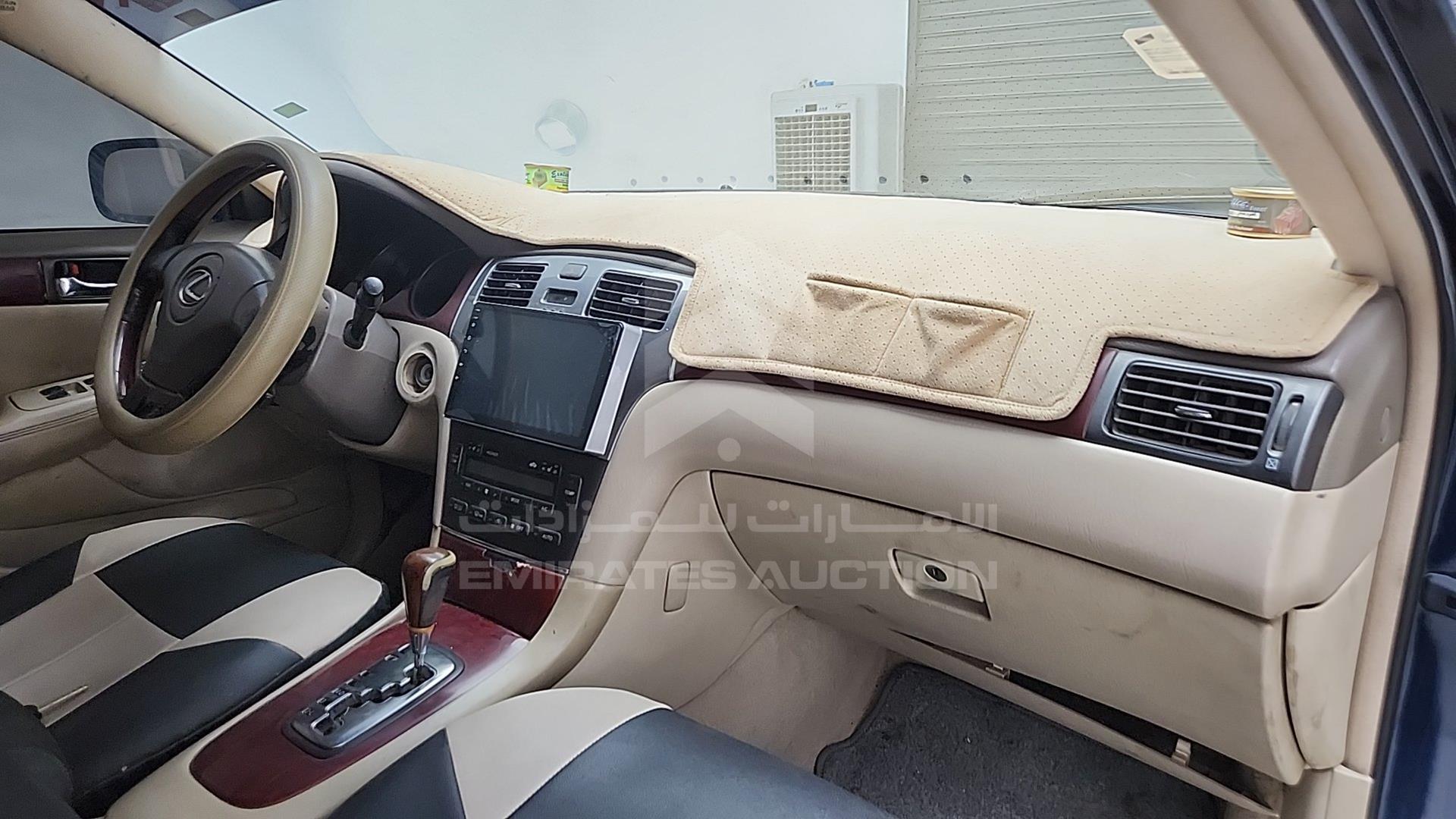 2003 LEXUS ES 300 VIN: JTHBF30G130143631
