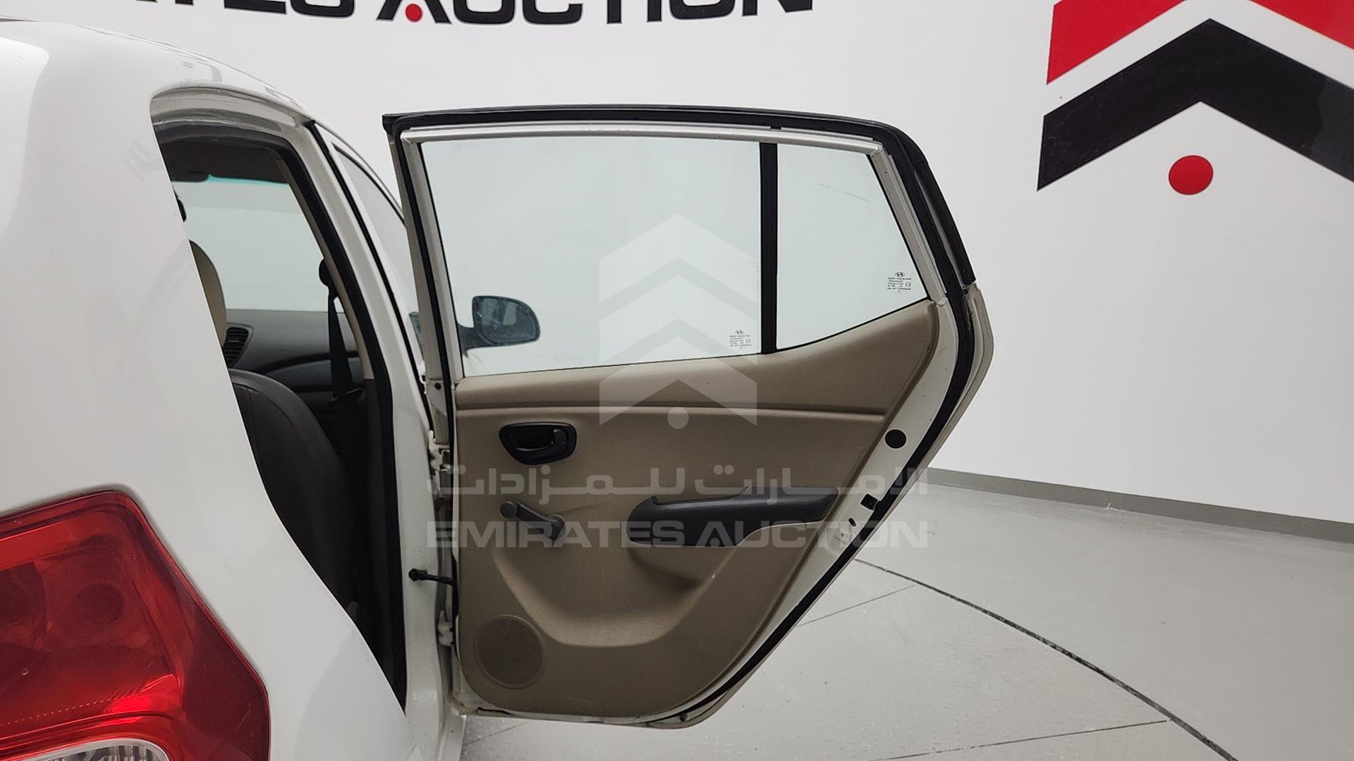 2015 HYUNDAI I10 VIN: MALAM51C3FM570457