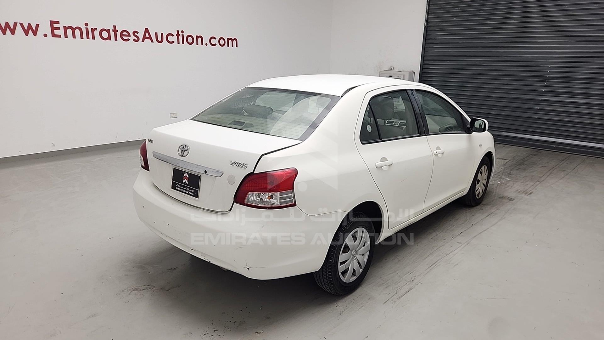 2011 TOYOTA YARIS VIN: JTDBW9234B4052200