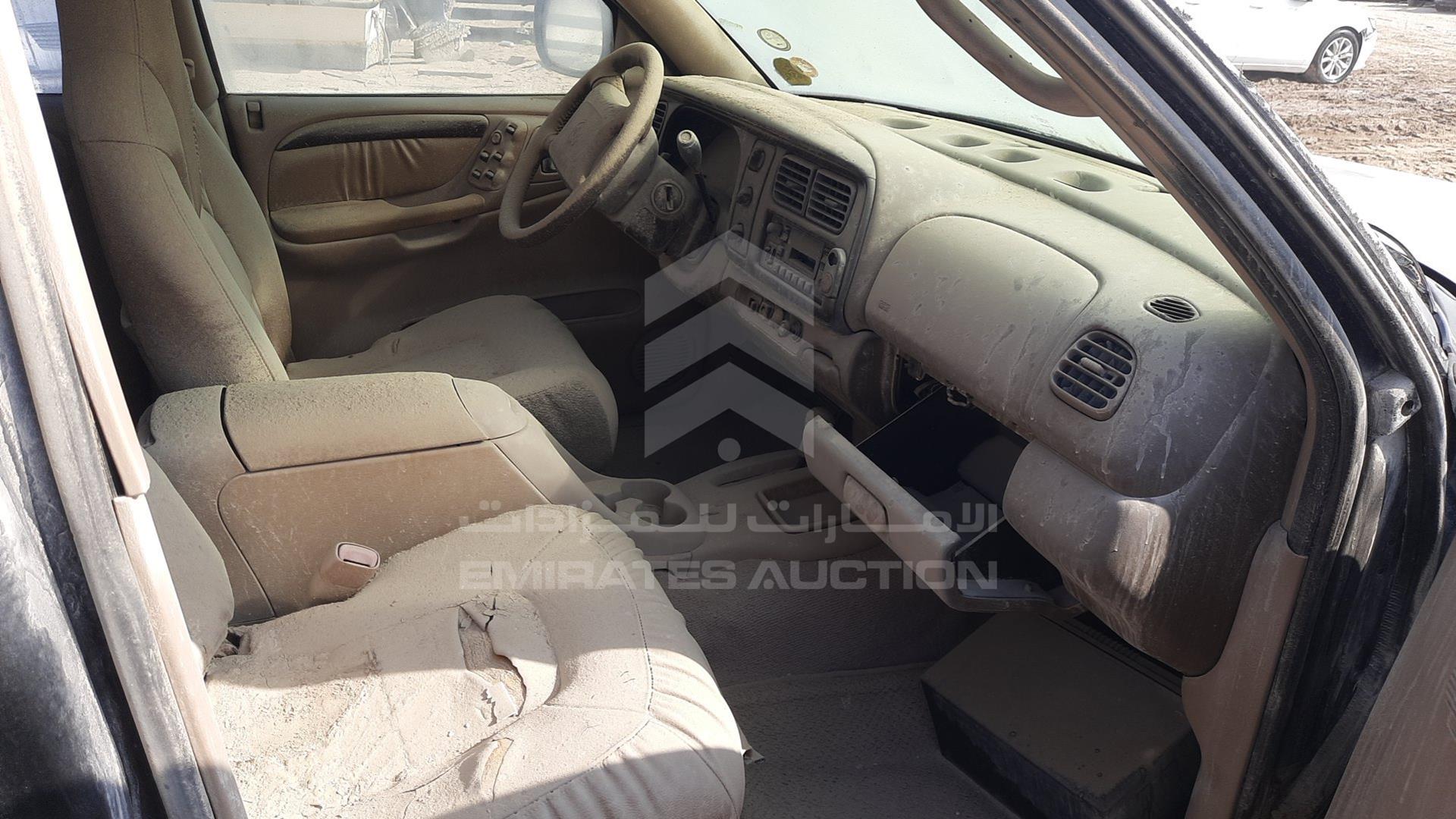 2000 DODGE DURANGO VIN: 1B4HS28Z1YF215971