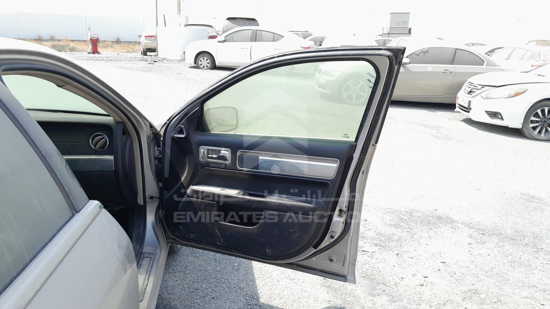 2008 LINCOLN MKZ VIN: 3LNHM28TX8R617690