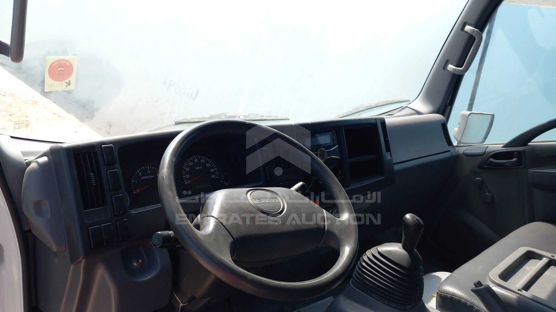 2017 ISUZU REWARD NP VIN: JAMKP34H0H7P06999