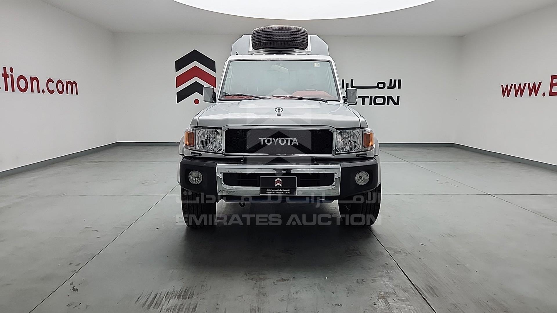 2009 TOYOTA LAND CRUISER VIN: JTFLJ71J198018409