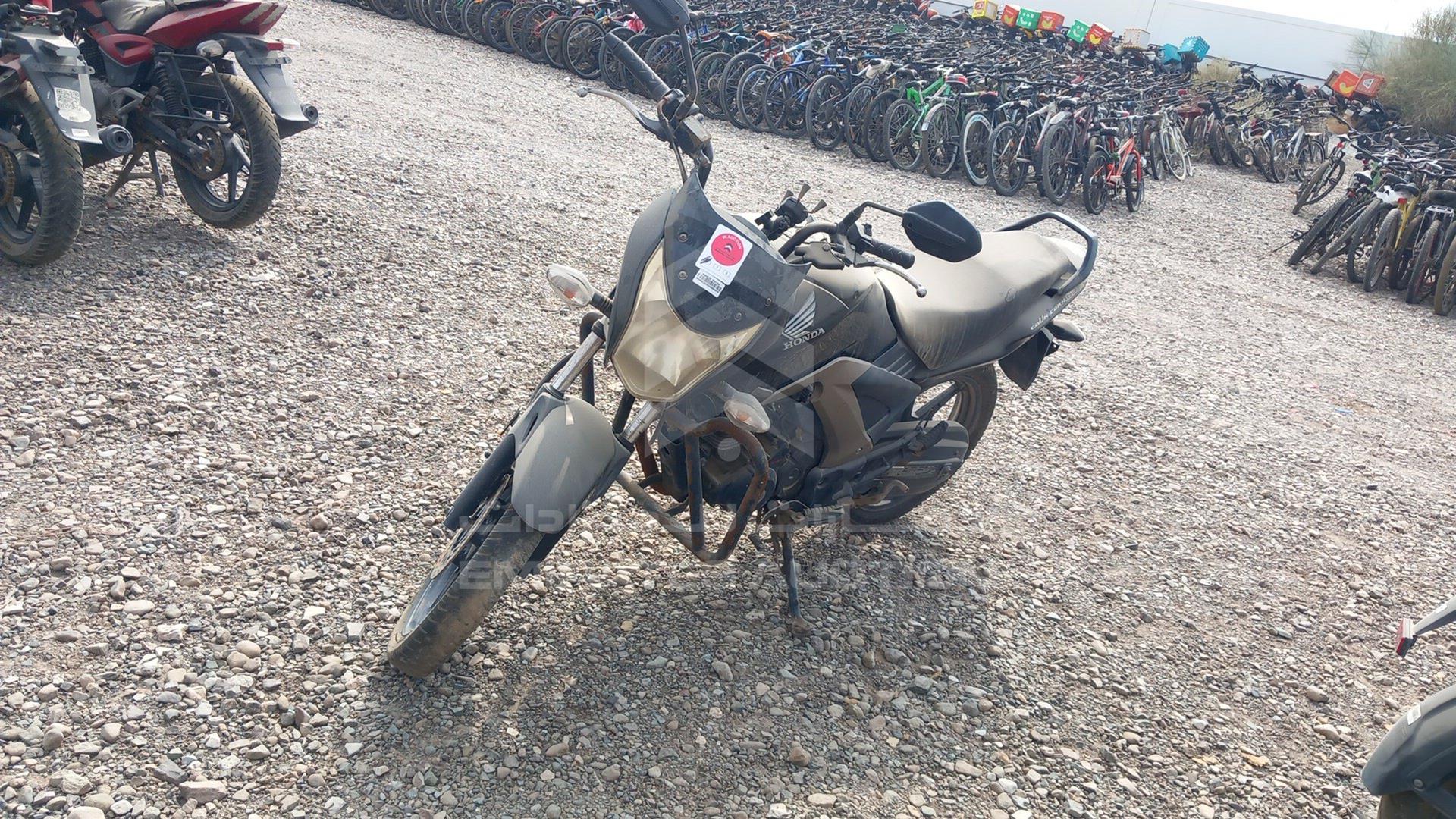 2015 HONDA UNICORN 160 VIN: ME4KC2035G8000470