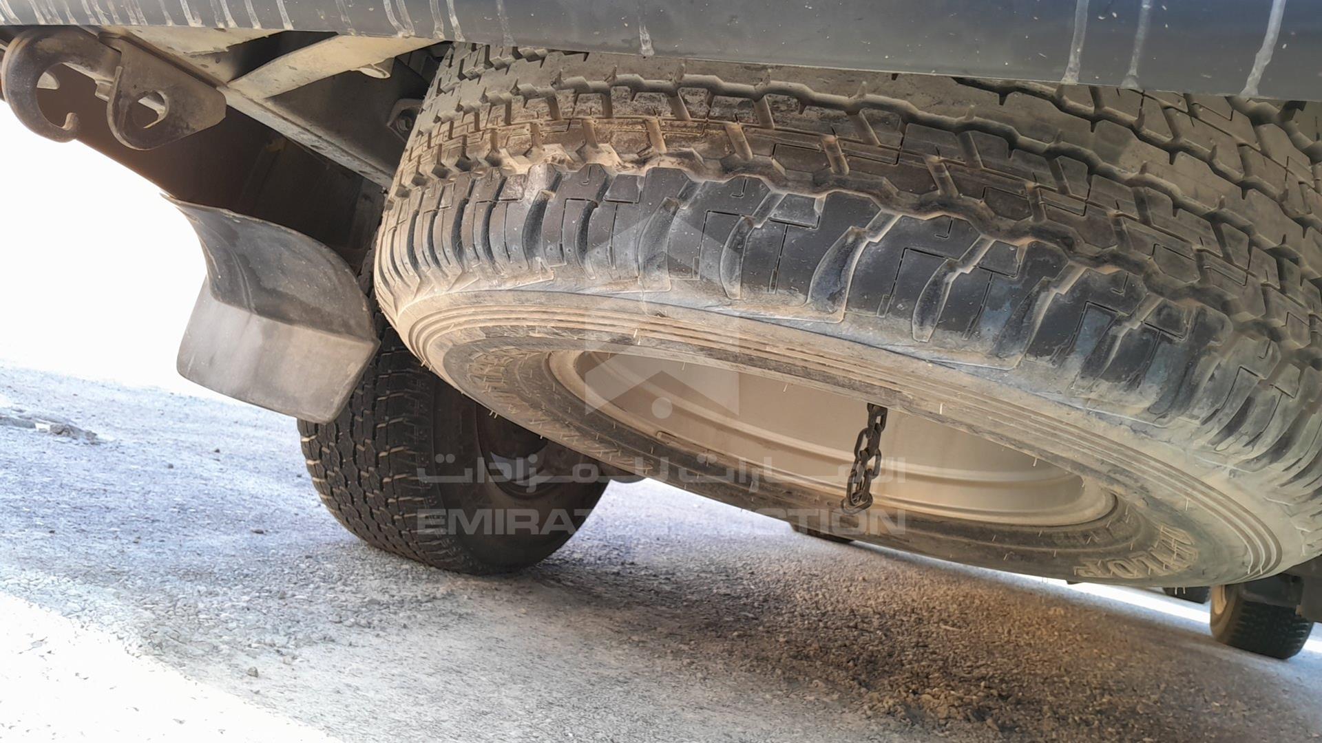 2007 TOYOTA LAND CRUISER VIN: JTGHJ09J377006875