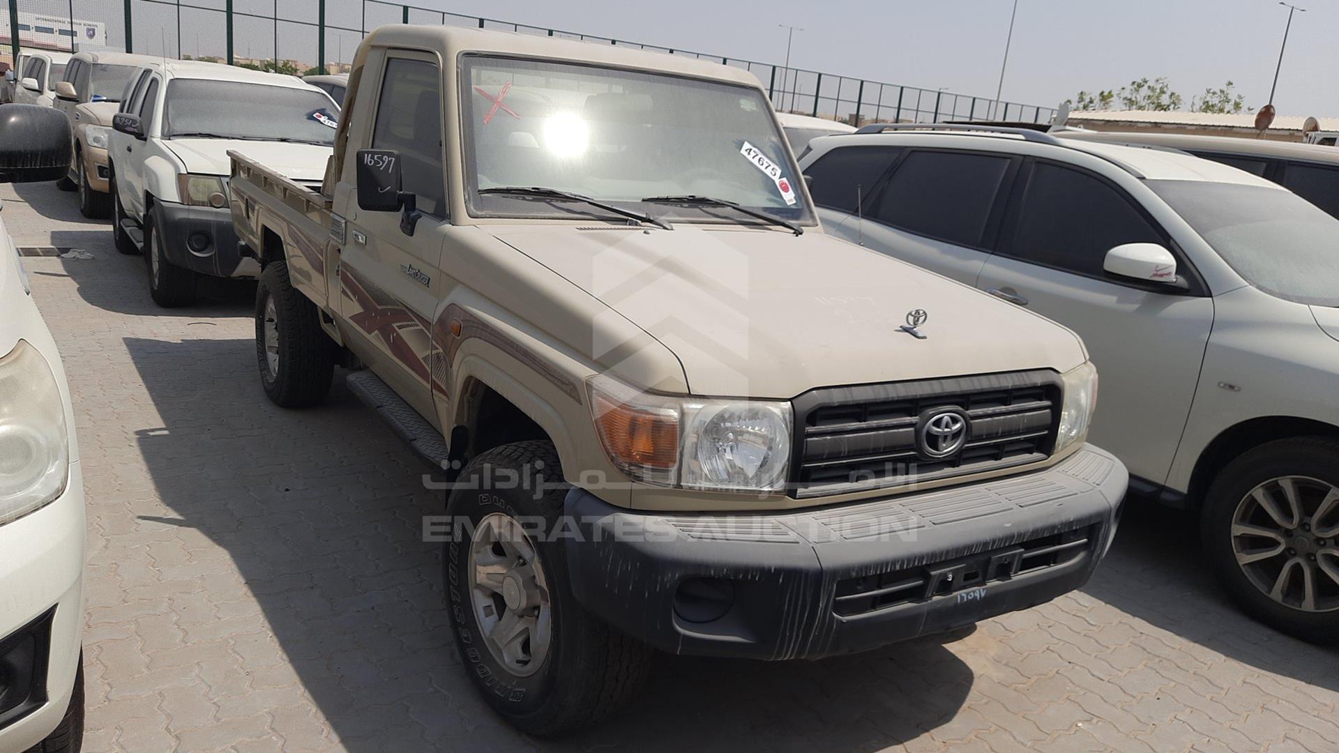 2014 TOYOTA LAND CRUISER PICKUP VIN: JTFLU71J7E4319582