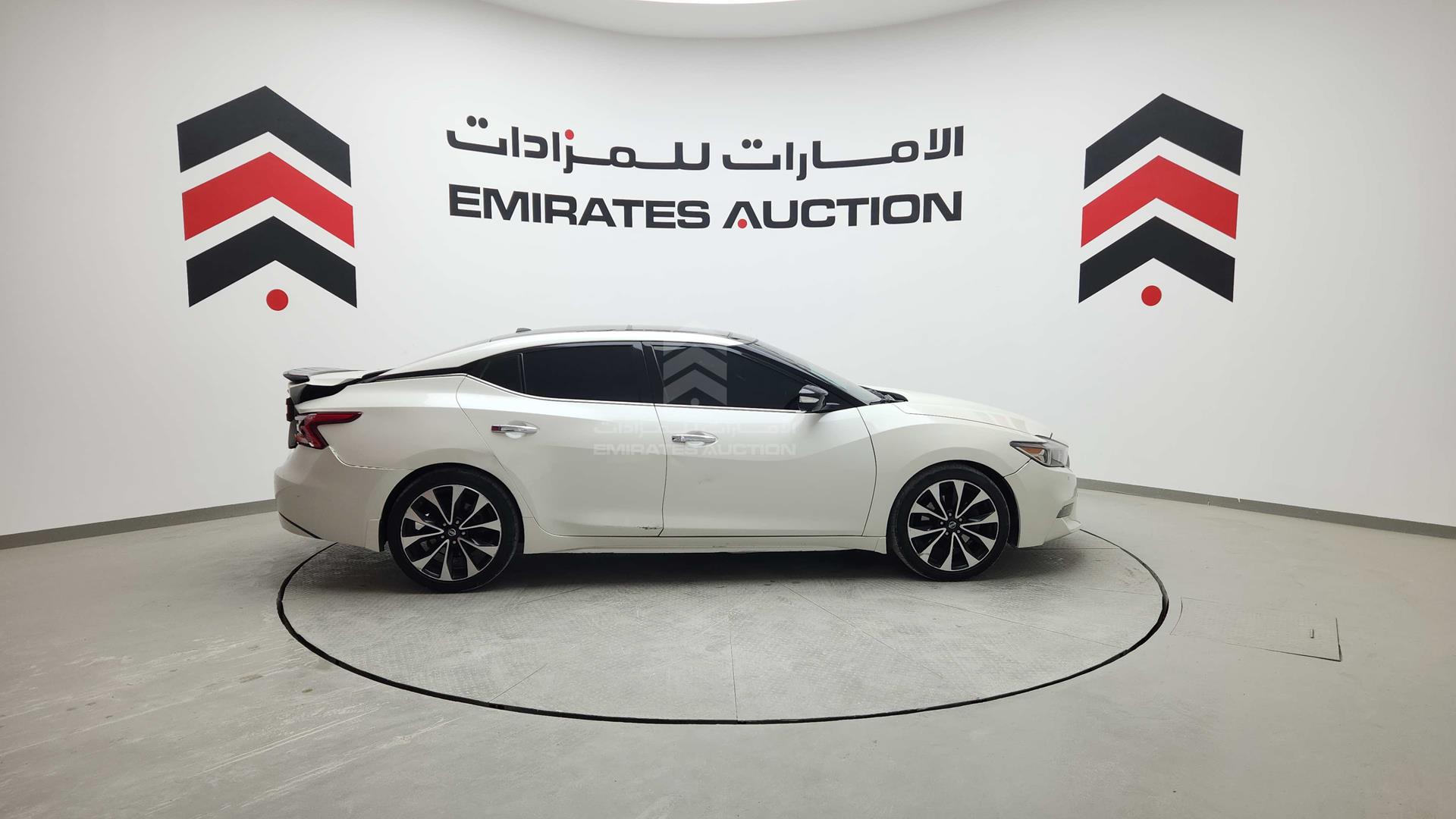 2018 NISSAN MAXIMA VIN: 1N4AA6AP2JC360330