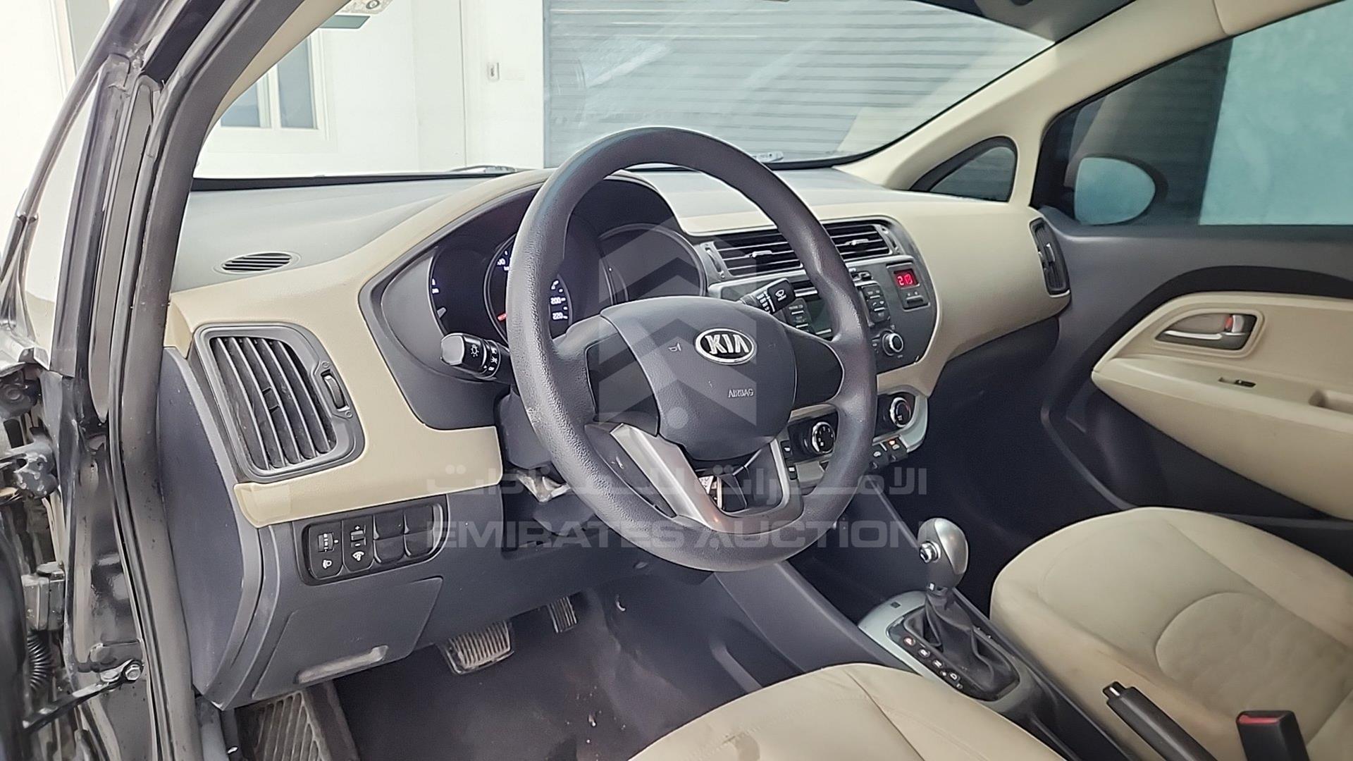 2015 KIA RIO VIN: KNADN4125F6440051