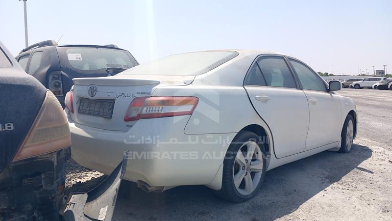 6T1BE42K8BX744228 Auction: EmiratesAuction Lot: 408520 6T1BE42K8BX744228 Toyota Camry 2011 WHITE Photo 10