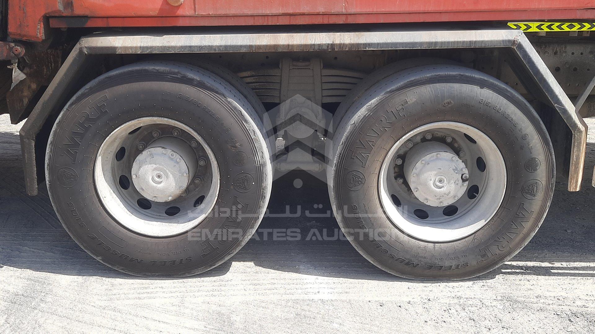 2007 MERCEDES ACTROS VIN: WDAKHCAA77L185816