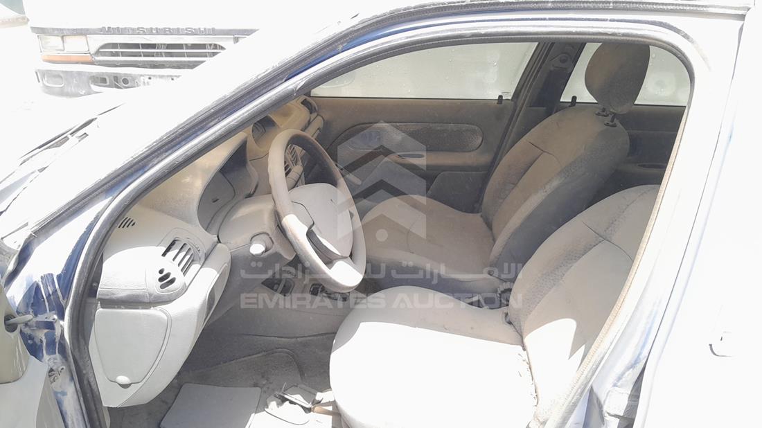 2007 Renault Clio — Front Left Driver Seat View — Photo 12