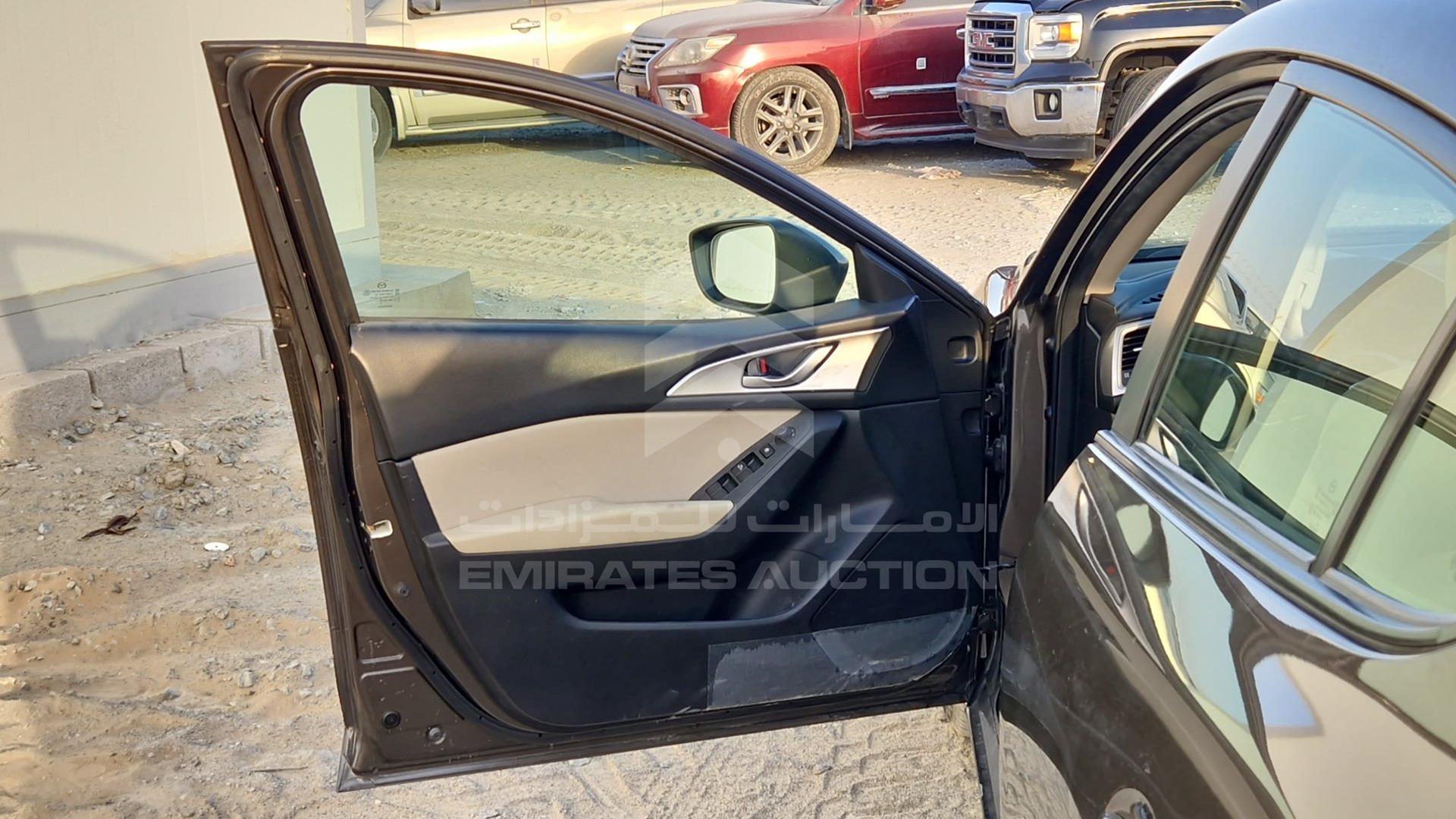 2019 MAZDA 3 VIN: JM7BN1SZ7K1269174