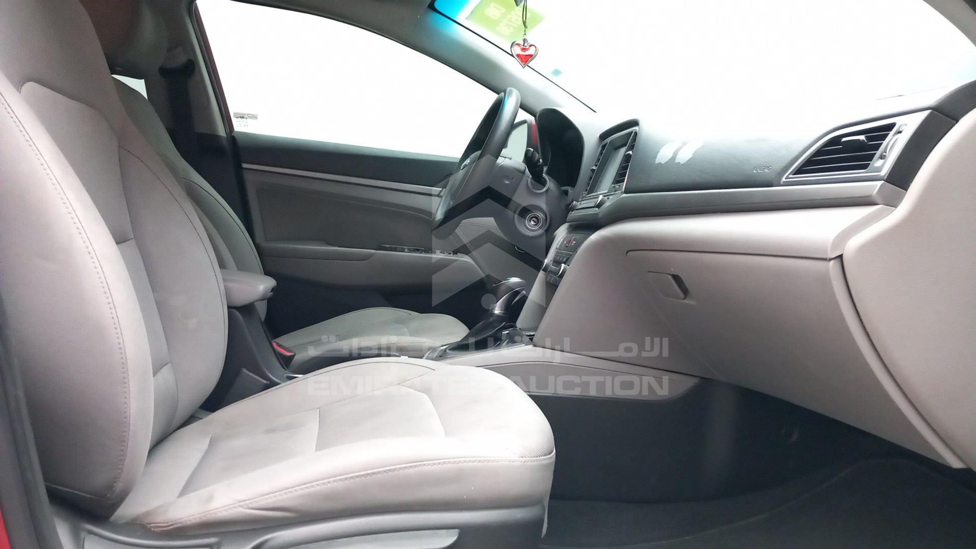 2017 HYUNDAI ELANTRA VIN: KMHD84LFXHU062300