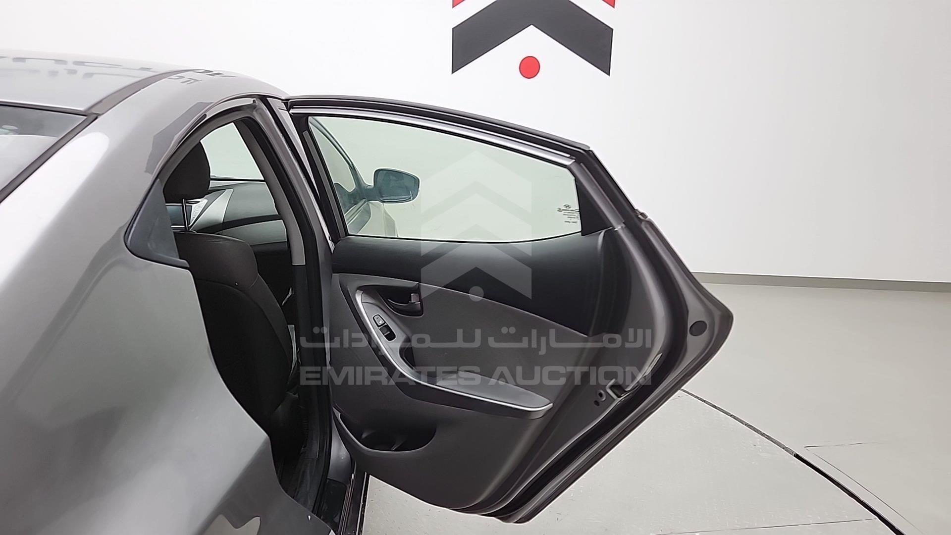2011 HYUNDAI ELANTRA VIN: KMHDH4AE2BU081960
