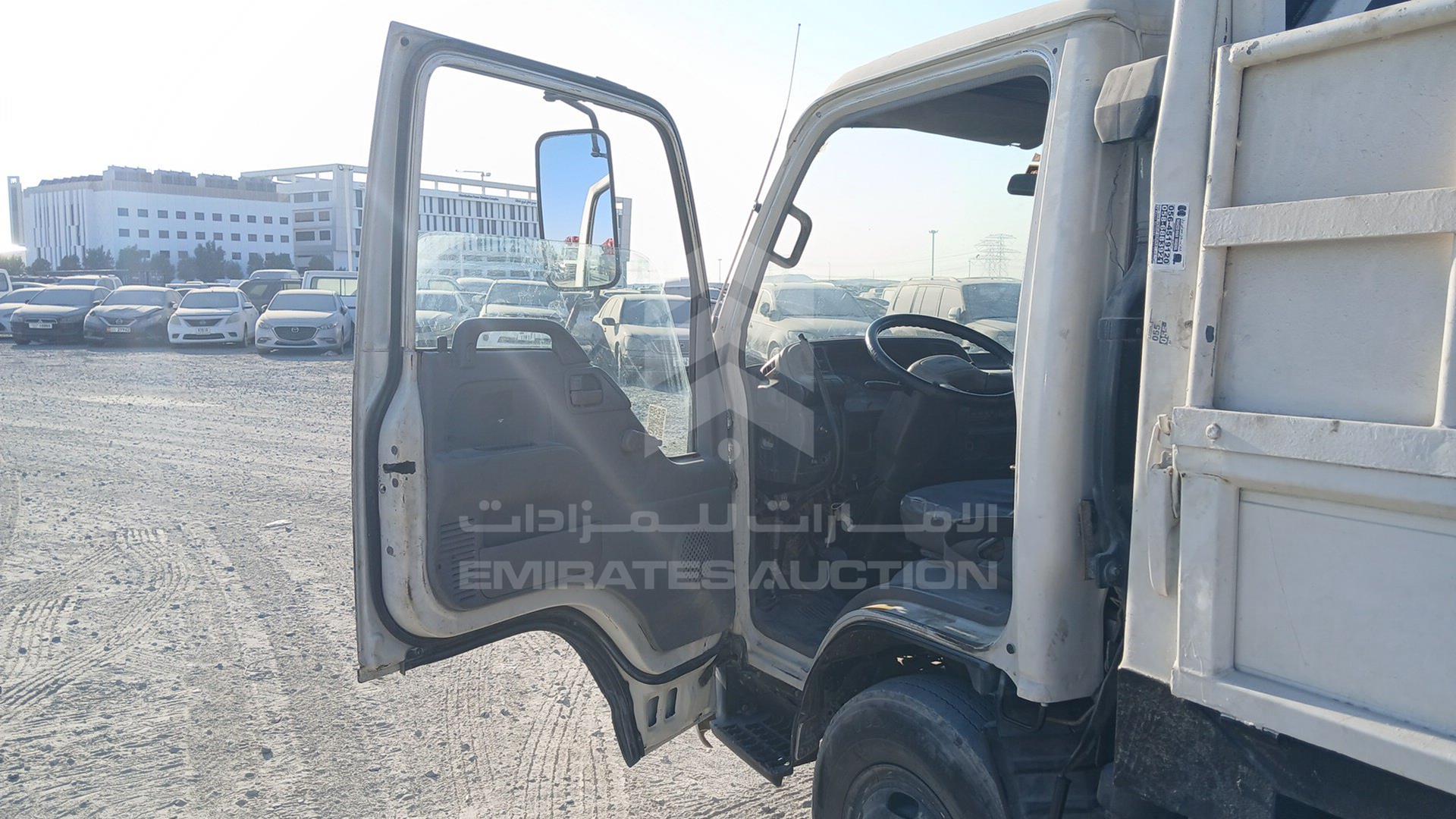 2008 ISUZU NPR VIN: JAMKP34G387P03523