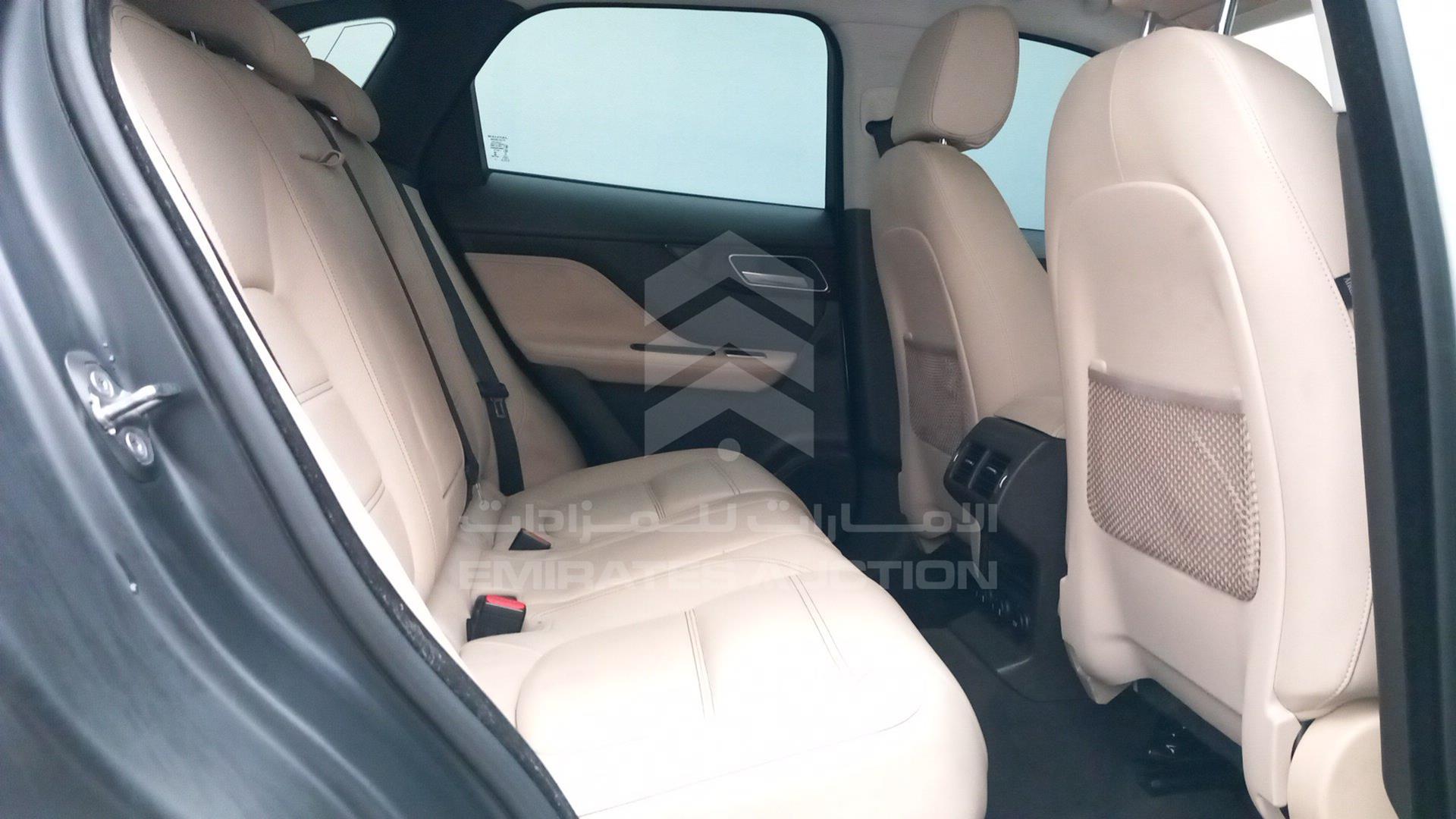 2018 JAGUAR F-PACE VIN: SADCA2BX6JA277882
