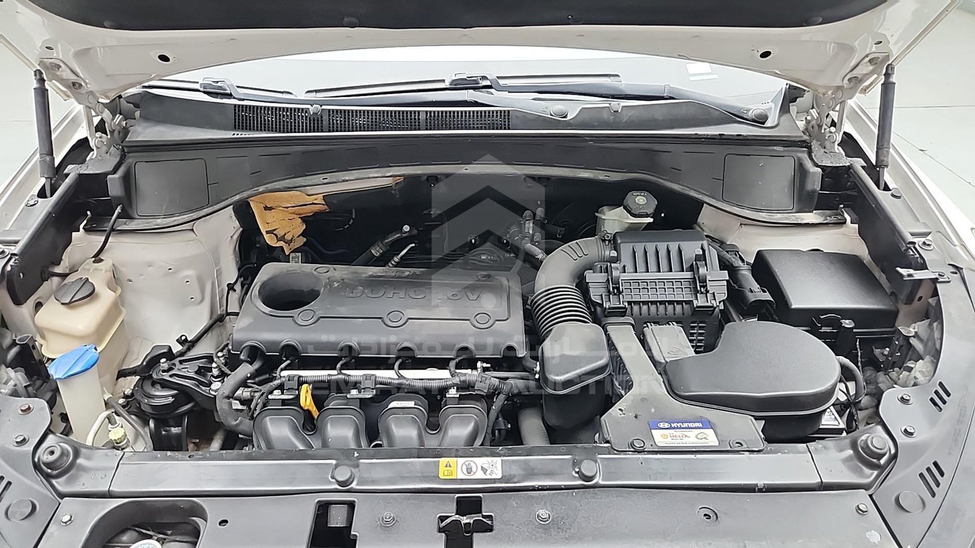 2017 HYUNDAI SANTA FE VIN: KMHST81CXHU647299