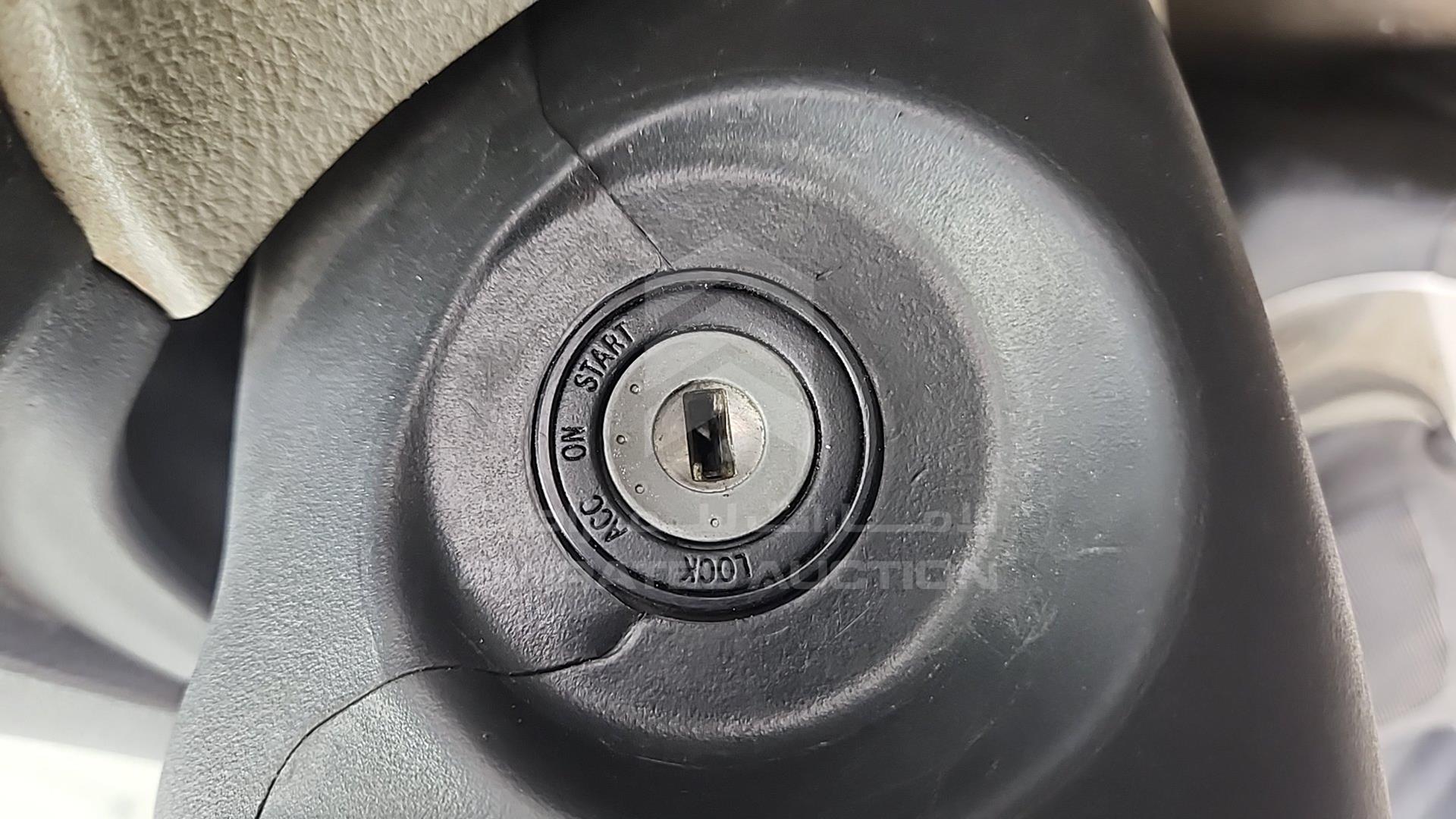 2006 TOYOTA YARIS VIN: JTDBW933961022096