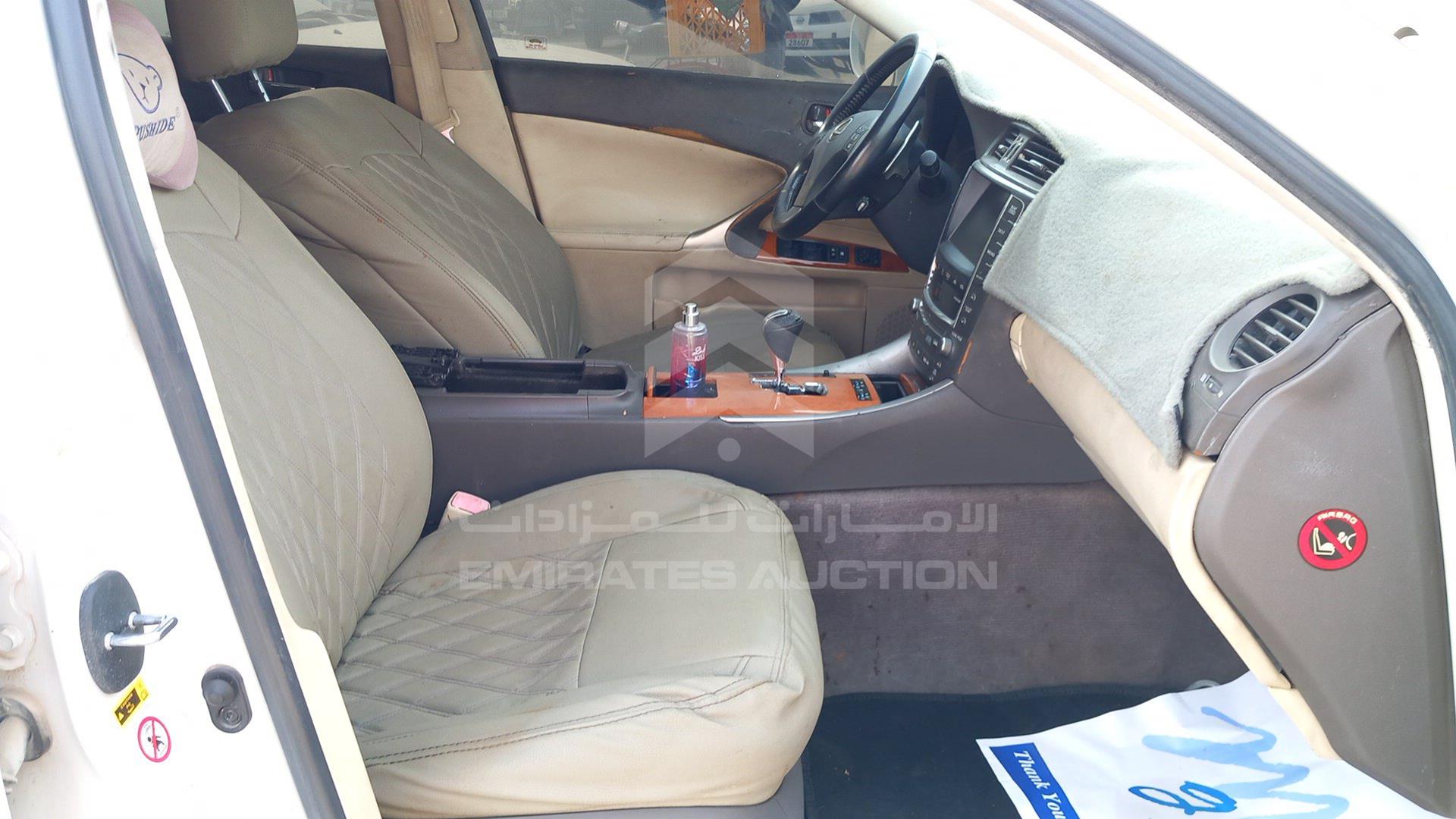 2009 LEXUS IS300 VIN: JTHBG262192018502