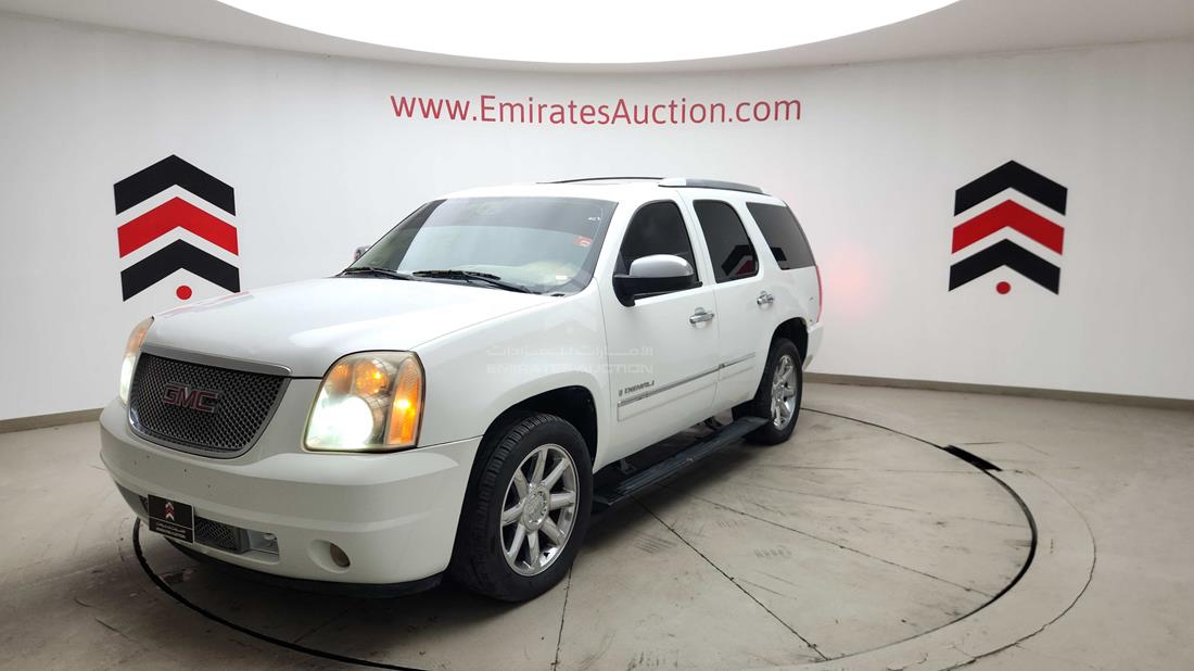 2009 GMC Yukon — Front Left Angle — Photo 7
