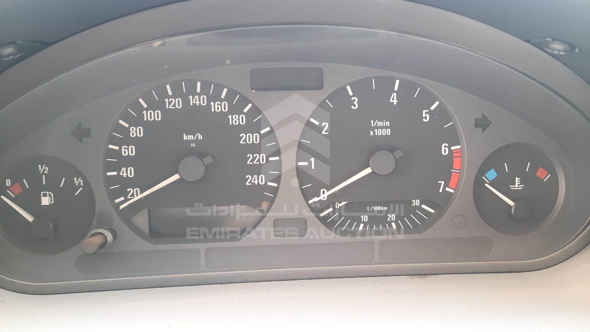 2000 BMW 318 VIN: WBACA010XWAC37381