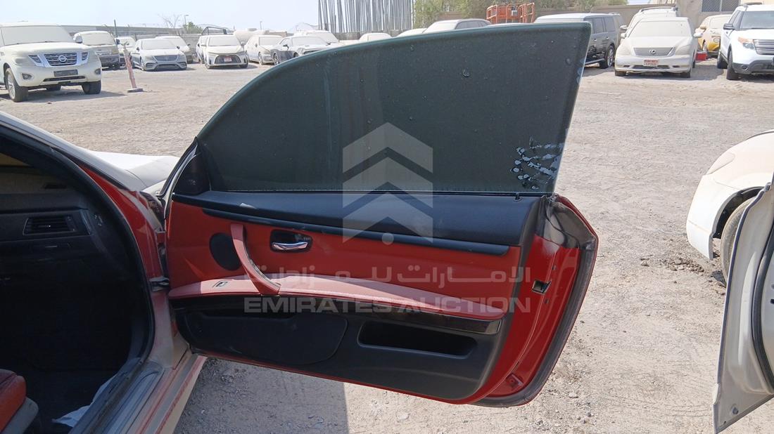 بي ام دبليو 335 2010 — الباب الأمامي الأيمن — صورة 22