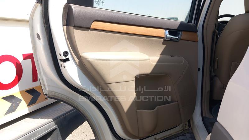 KNAKN8119F5122686 Auction: EmiratesAuction Lot: 406990 KNAKN8119F5122686 Kia Mohave 2015 WHITE Photo 17
