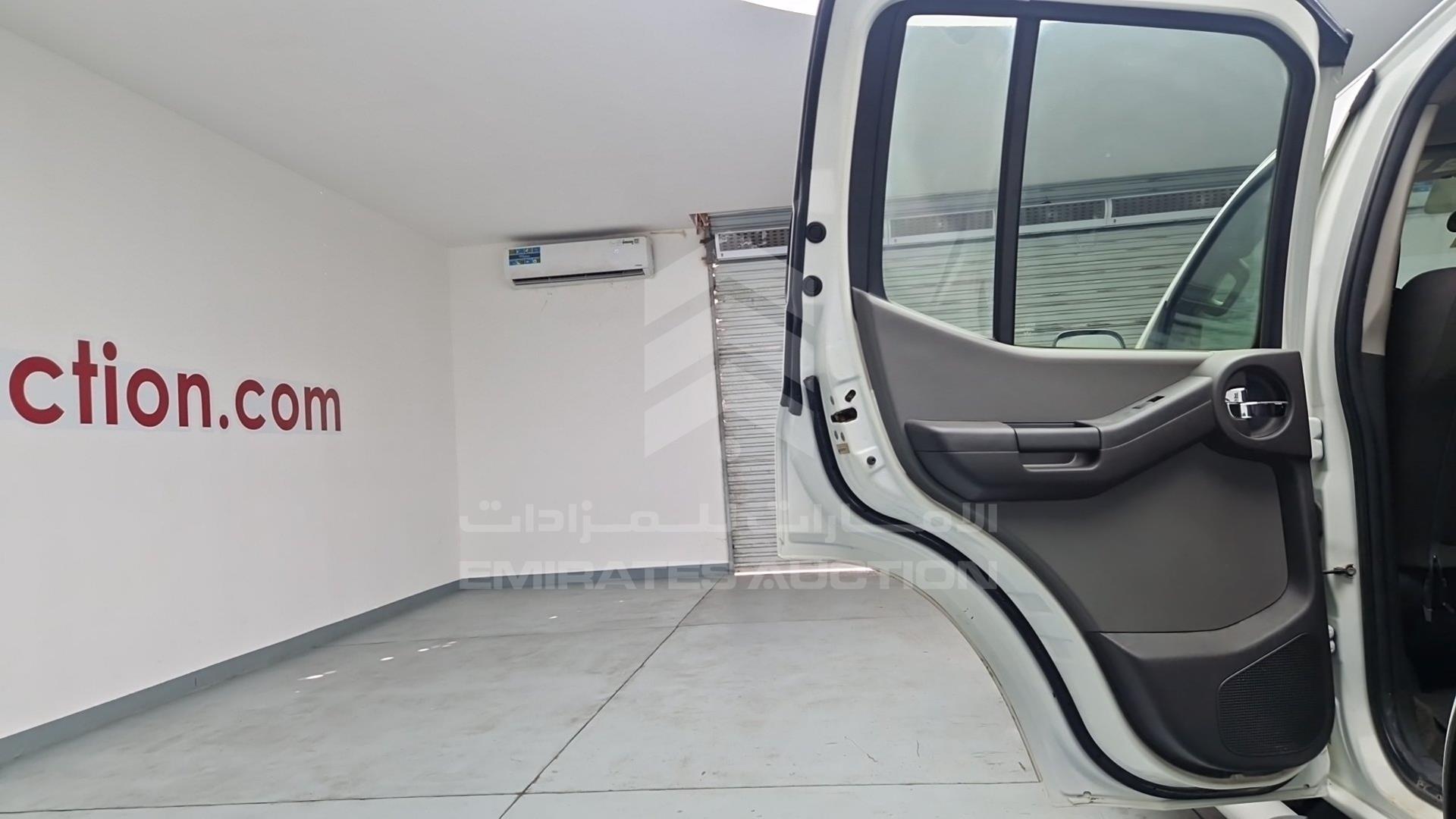 2013 NISSAN XTERRA VIN: 5N1AN0N64DN813123