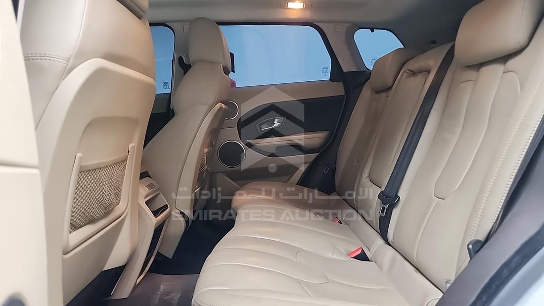 رنج روفر ايفوك 2015 — زاوية الراكب الخلفي اليسرى — صورة 23
