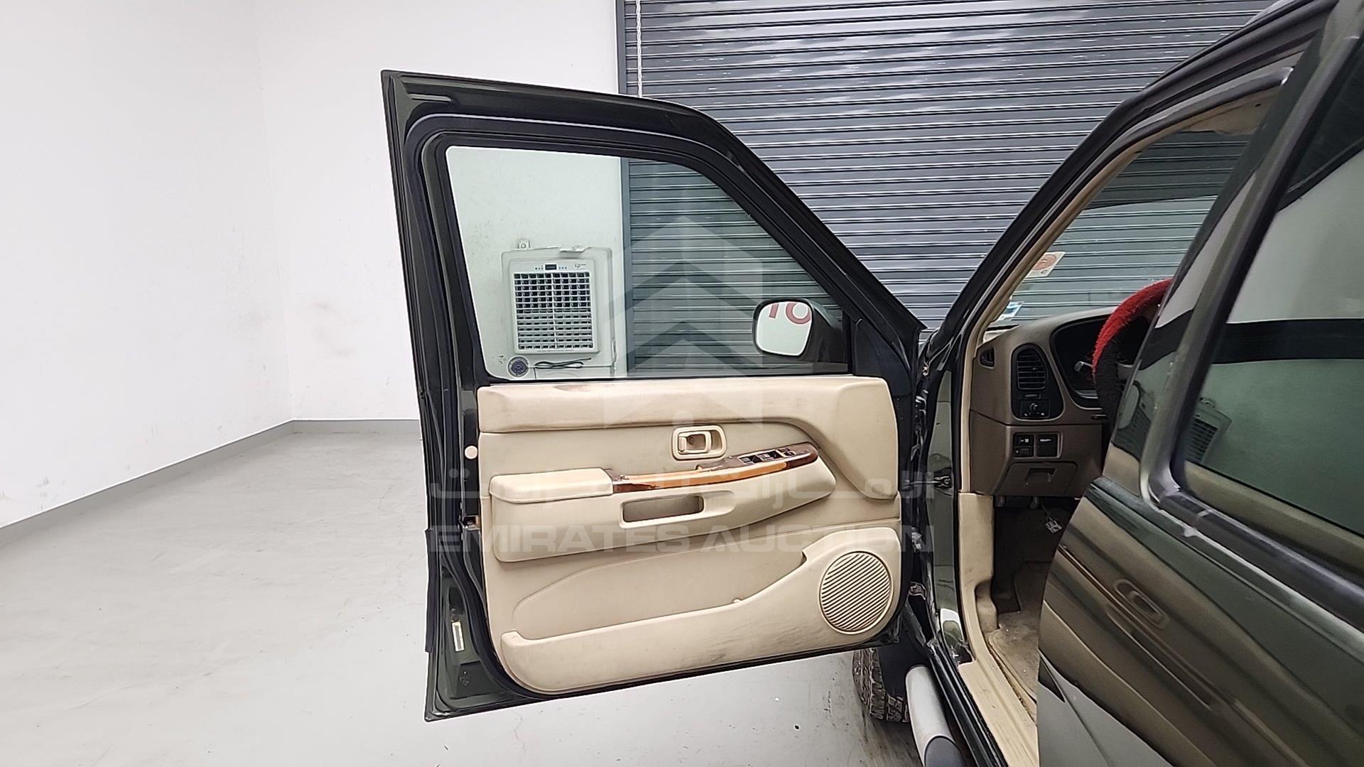1997 NISSAN PATHFINDER VIN: JN8AR05Y4VW112303