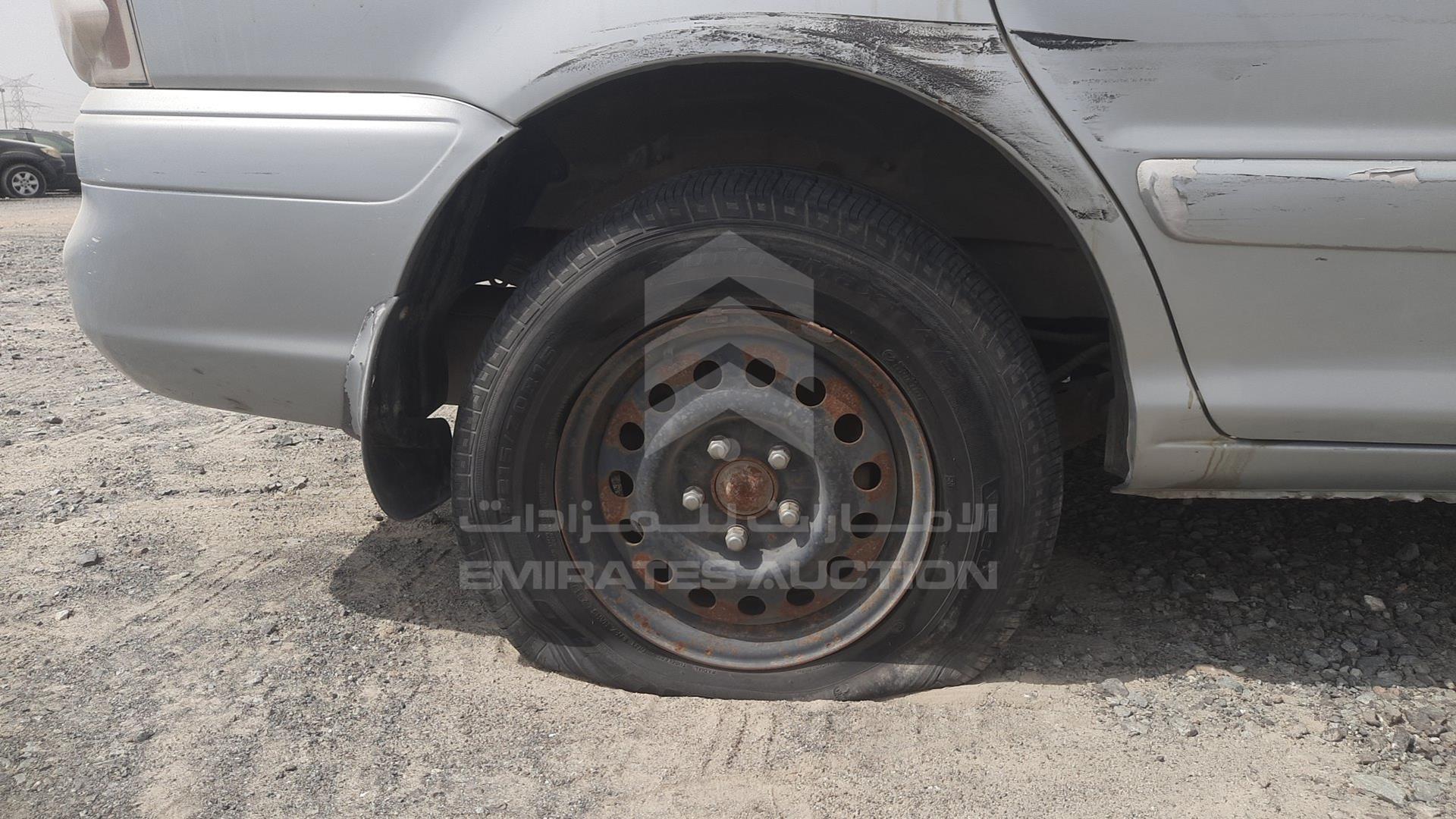 2006 HYUNDAI TRAJET VIN: KMHMG81CX6U277143