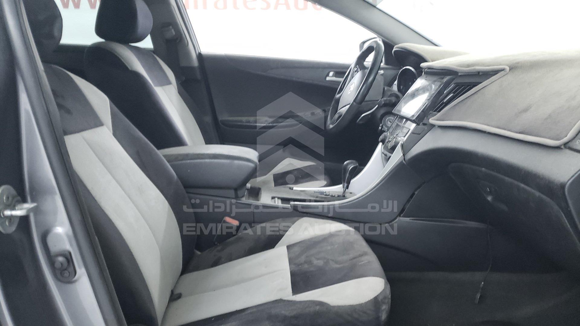 2012 HYUNDAI SONATA VIN: KMHEB41C3CA403156