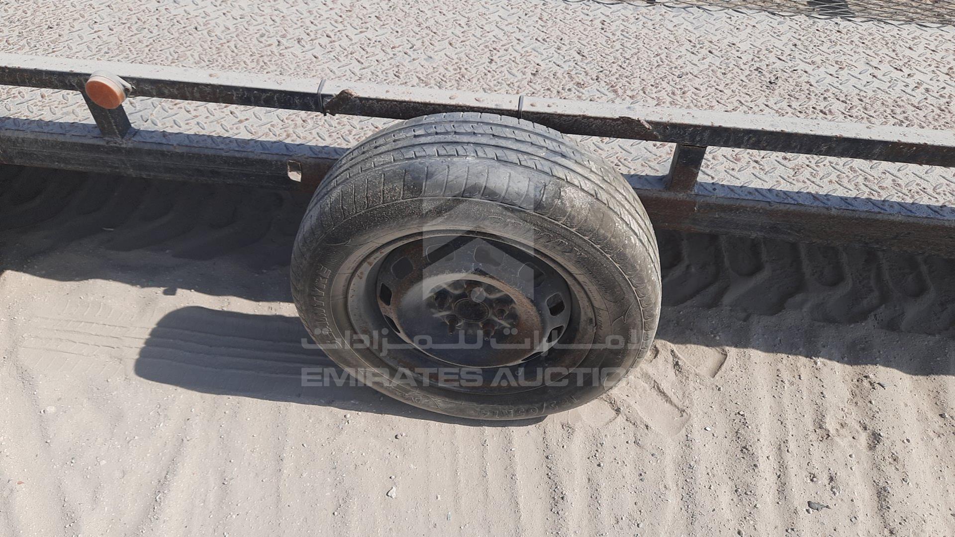 2015 TRAILER LOCAL VIN: D090582DXBTRAILER