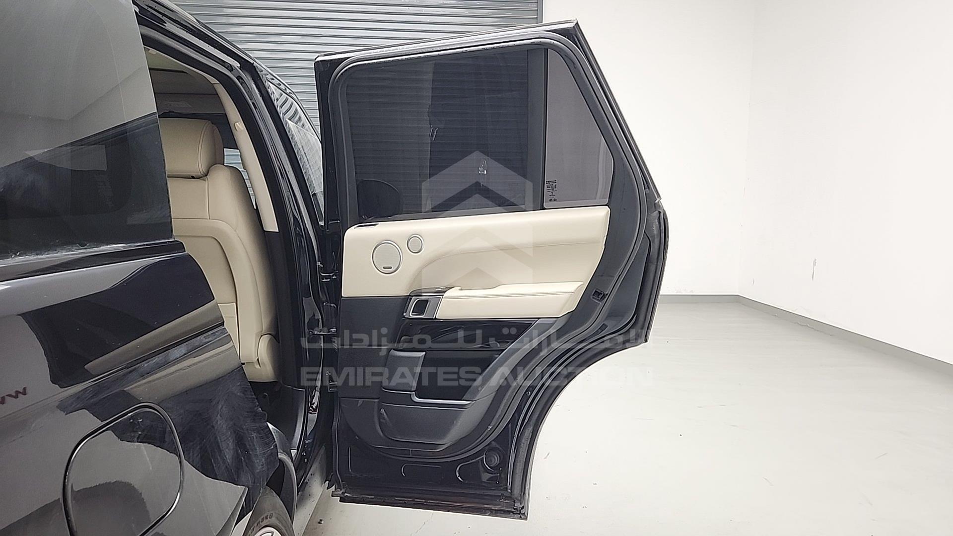 2017 RANGE ROVER VOGUE VIN: SALGA2FE3HA322950