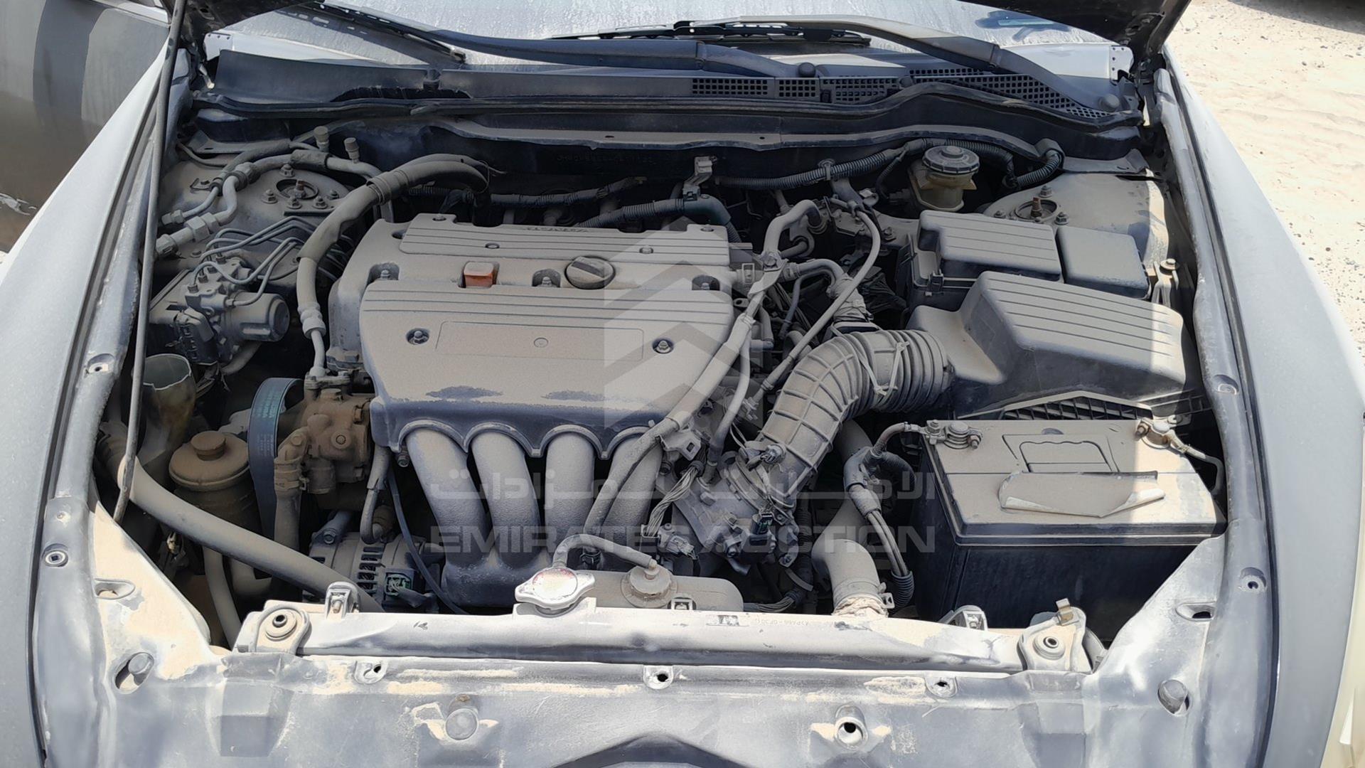 2004 HONDA ACCORD VIN: JHMCM56544C411132