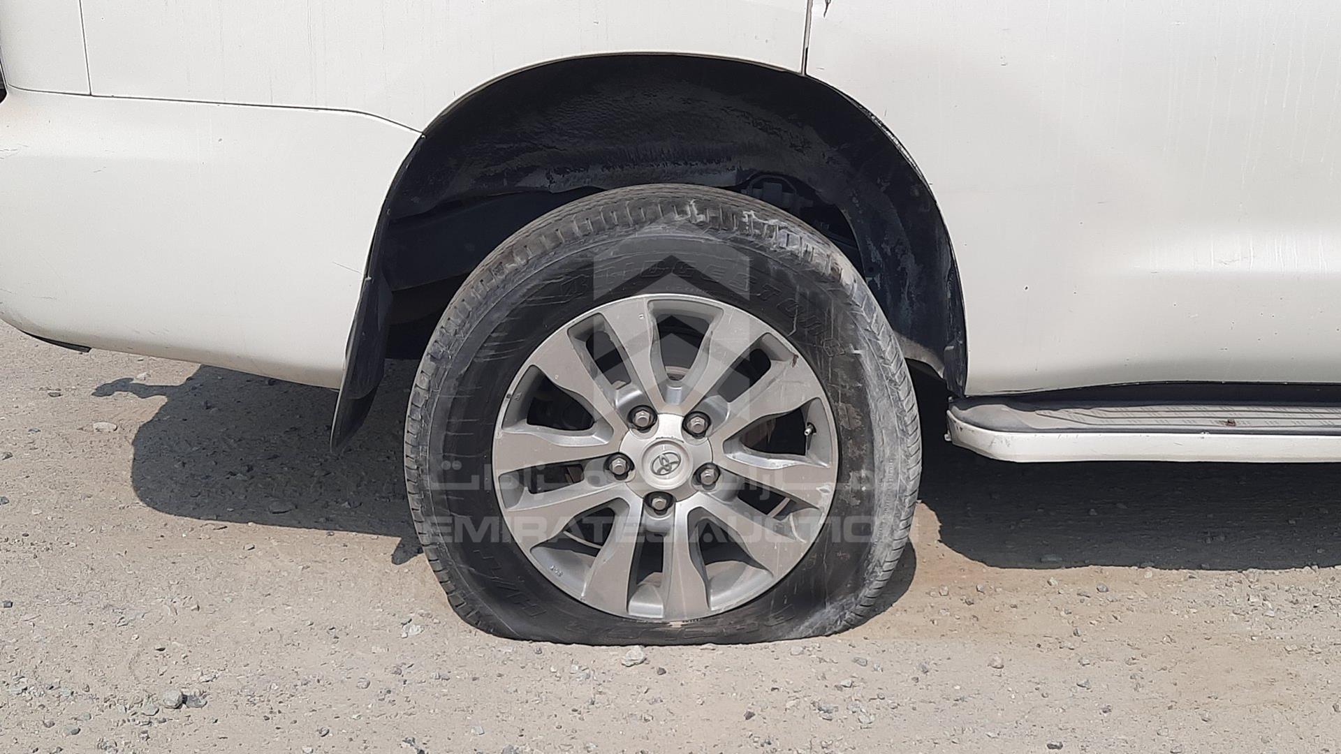 2010 TOYOTA SEQUOIA VIN: 5TDBY68A7AS031648