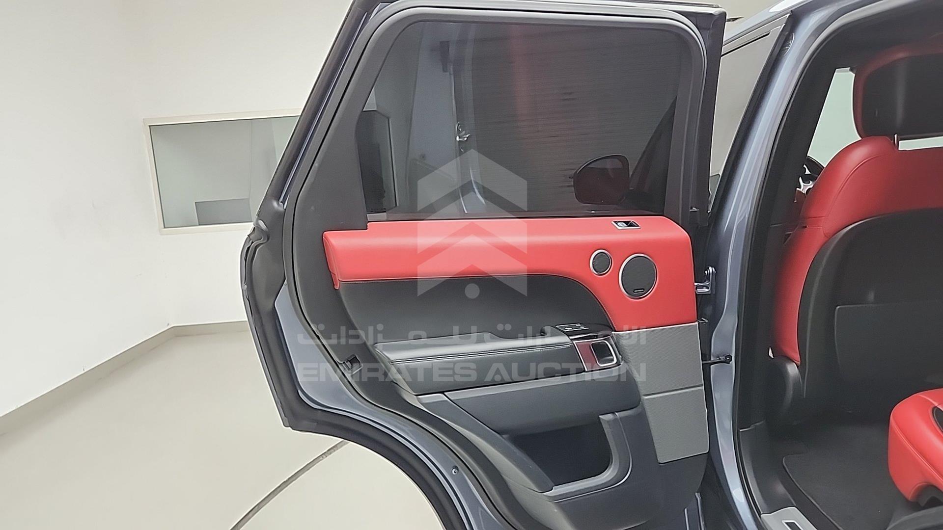 2018 RANGE ROVER SPORT VIN: SALWA2BE1JA185420
