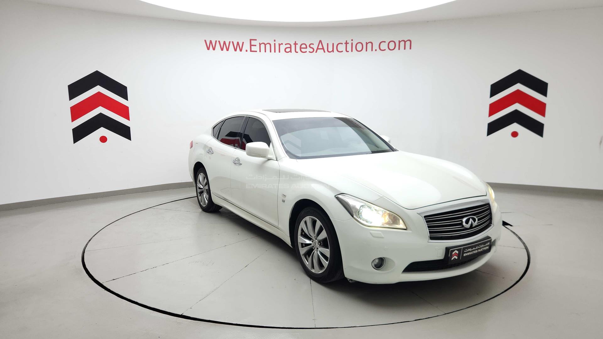2014 INFINITI Q70 VIN: JNKBY1AP2EM300169